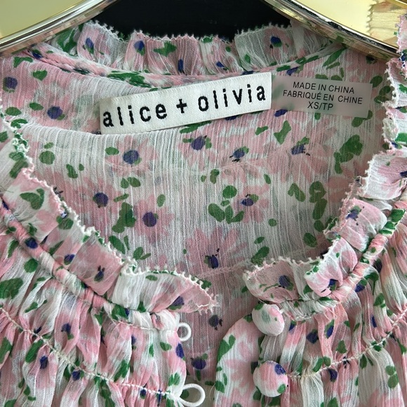 Alice + Olivia Floral Top - Picture 3 of 8